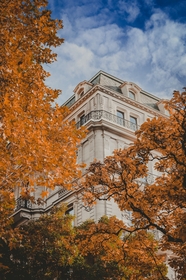 秋天欧洲城市建筑摄影图片