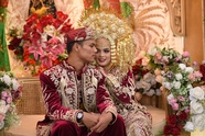 东南亚传统服饰婚纱照图片