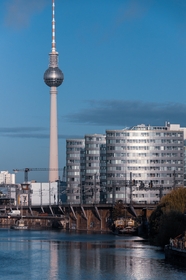 柏林电视塔建筑摄影图片