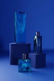 蓝色香水瓶礼盒图片