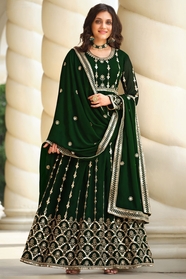 印度阿纳卡利套装美女图片