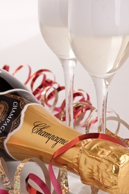 新年庆祝香槟酒水图片