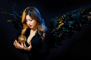 亚洲黑天使美女造型写真图片