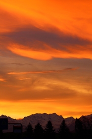 阿尔卑斯山黄昏天空图片