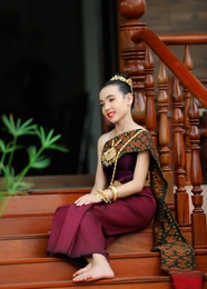 亚洲传统服饰花季少女美女图片