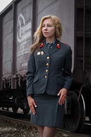 俄罗斯军装制服美女图片