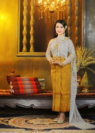 亚洲时尚传统服饰美女图片
