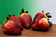 红色健康有机草莓图片