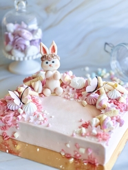 可爱卡通兔子造型方形蛋糕图片