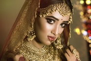 印度新娘美女时尚新娘妆容摄影图片