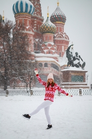 冬季莫斯科美女户外写真摄影图片