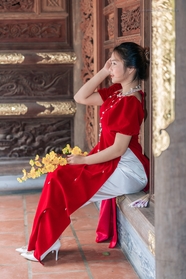 春节时尚传统越南奥黛美女写真摄影图片