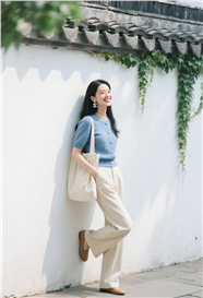 江南小院文艺旅行风美女图片