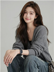 棕色长卷发灰色针织外套美女写真图片