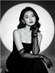 时尚黑白风格美女写真摄影图片