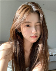 亚洲美女栗棕色森系发型图片